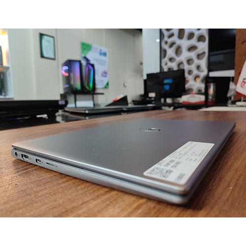 لپ تاپ استوک DELL LATITUDE 3301 I7(8565U)-8GB-256SSD-INT