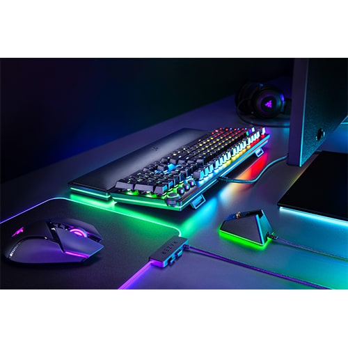 کیبورد مکانیکی گیمینگ ریزر با سوئیچ کلیکی مدل Razer Huntsman Elite